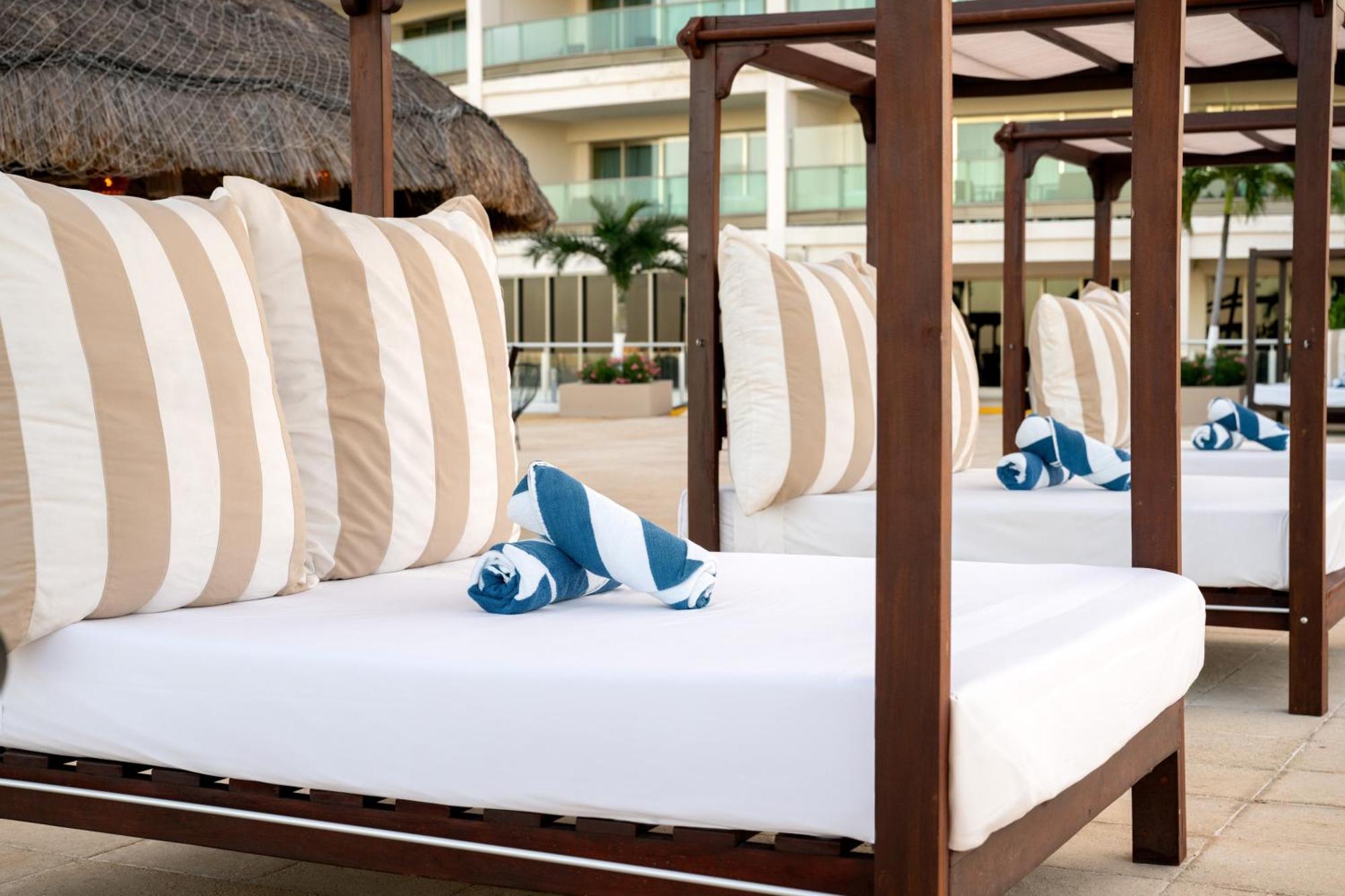 Seadust Cancun Family Resort Экстерьер фото